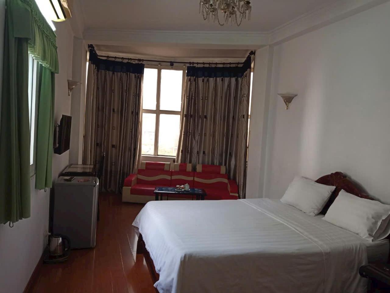 Hoang Cuong Hotel 15 Nguyen Thai Hoc Hanoj Exteriér fotografie
